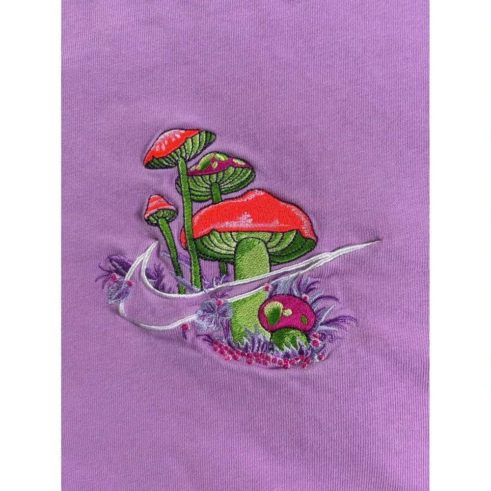 Nike Mushroom Swoosh Graphic Tee Men's T-Shirt M Purple Embroidered‎
